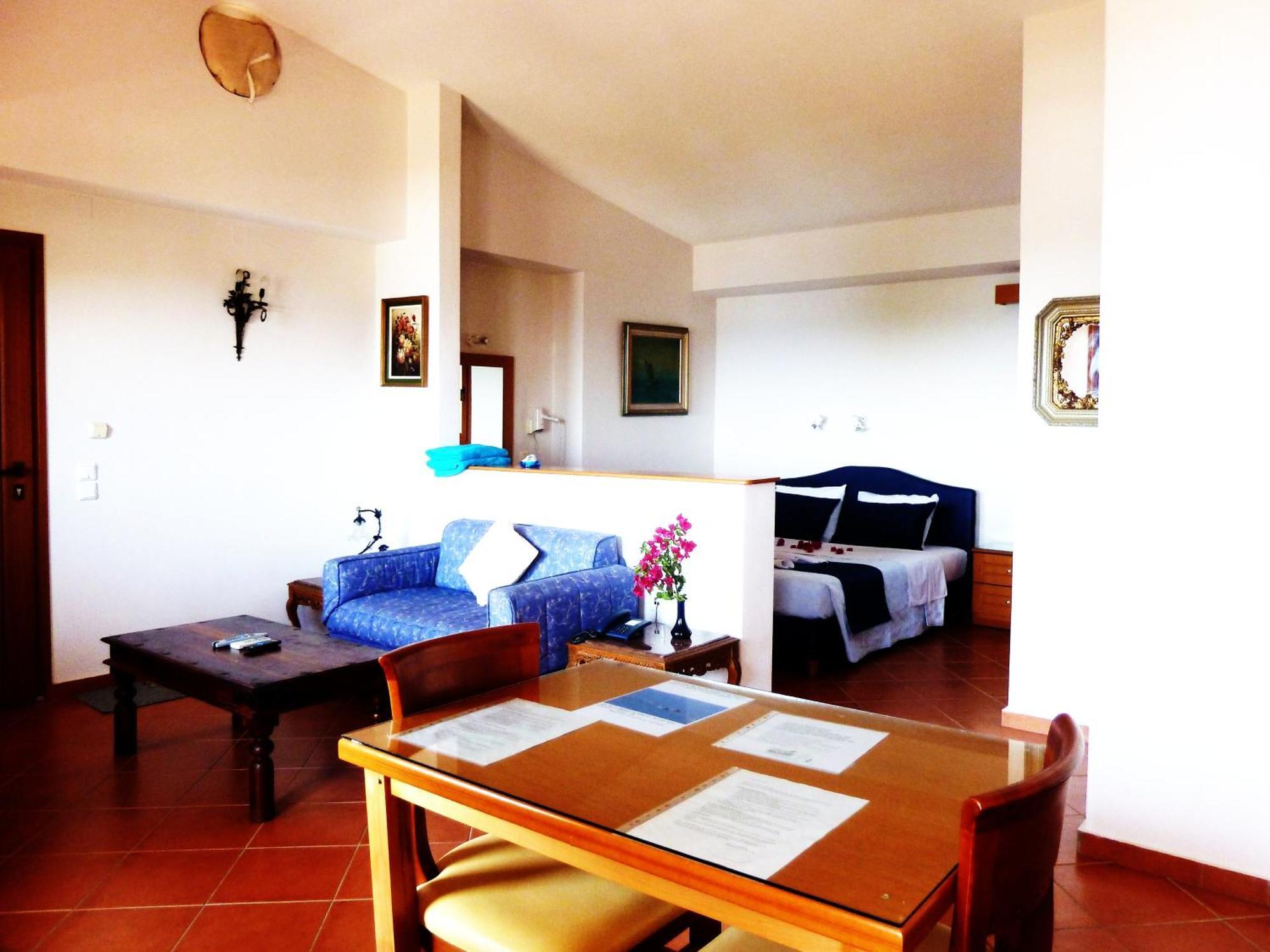 Milia Bay Hotel Apartments Kamer foto