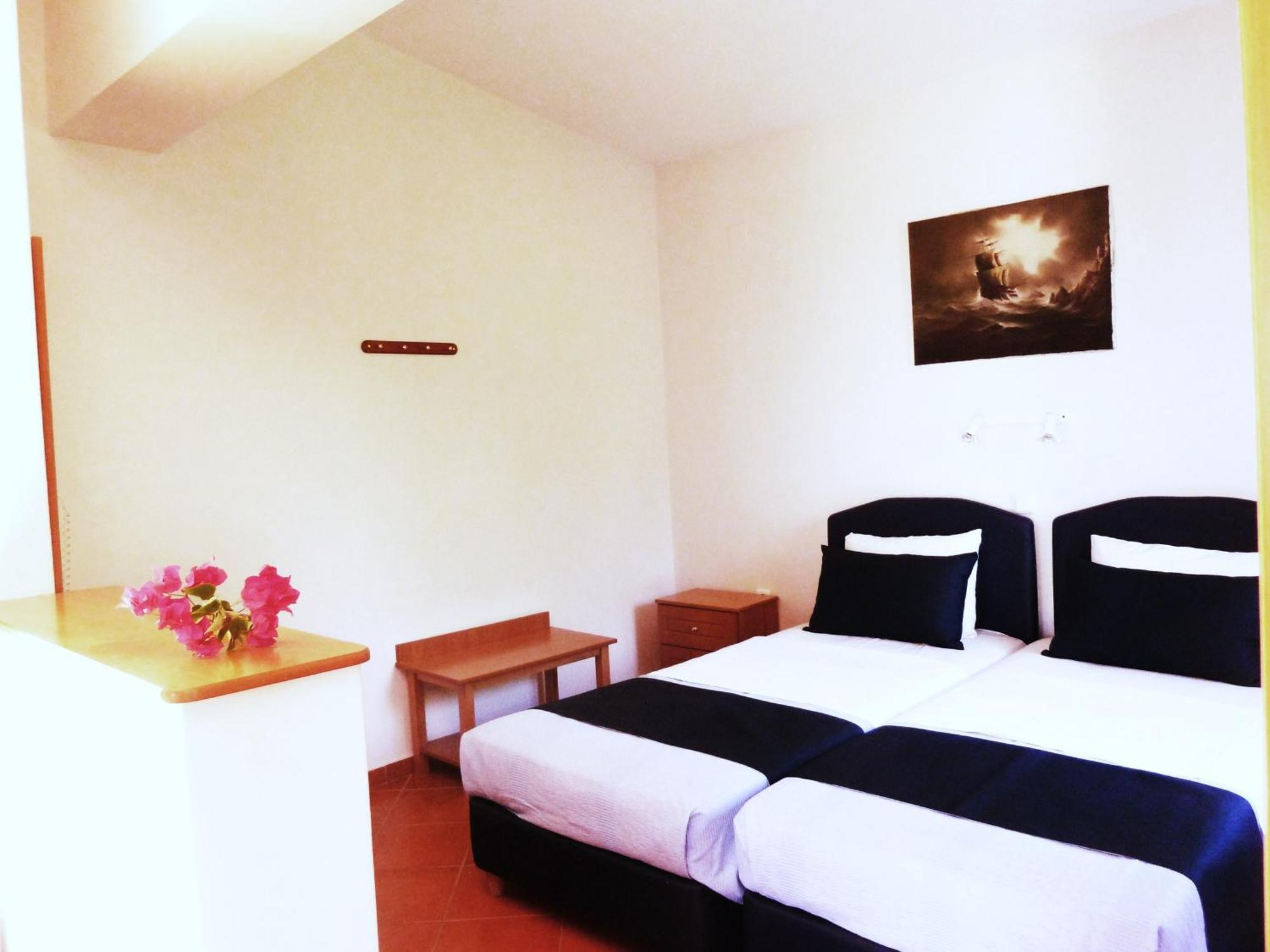 Milia Bay Hotel Apartments Kamer foto